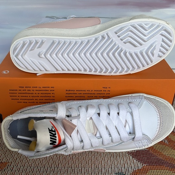 Nike WMNS BLAZER MID '77 JUMBO
WHITE/ATMOSPHERE-PINK
OXFORD-SAIL-SUMMIT
WHITE - Picture 7 of 16